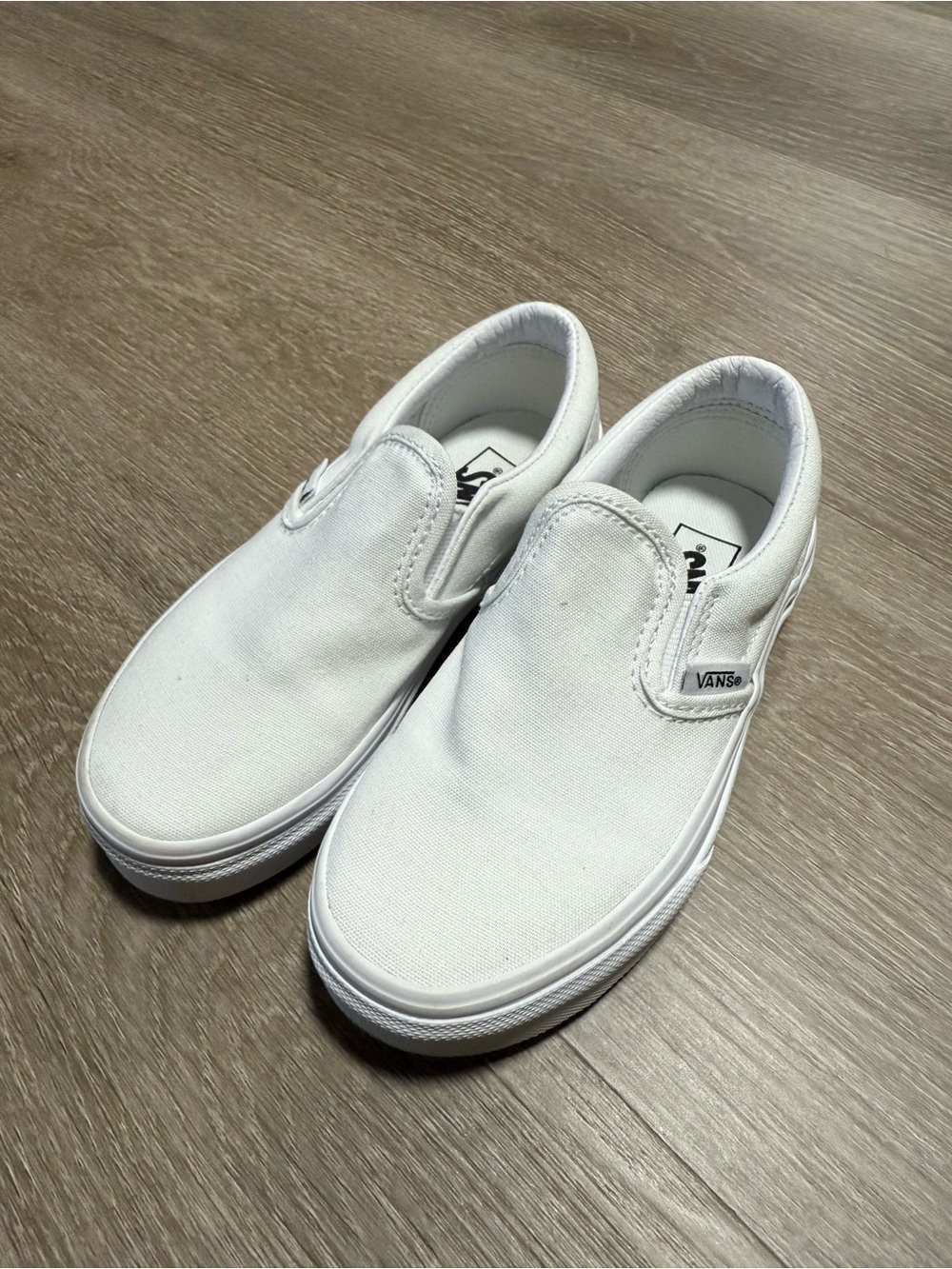NEW VANS kids classic slip on sneakers